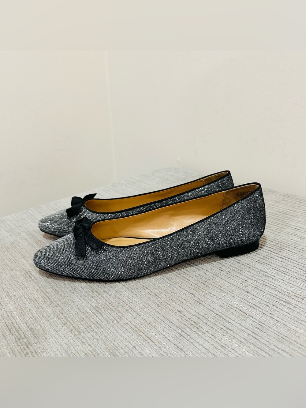 Talbots Ballet Flats Dress Shoes Womens 10.5 Silver Glitter Bow Pointed Toe